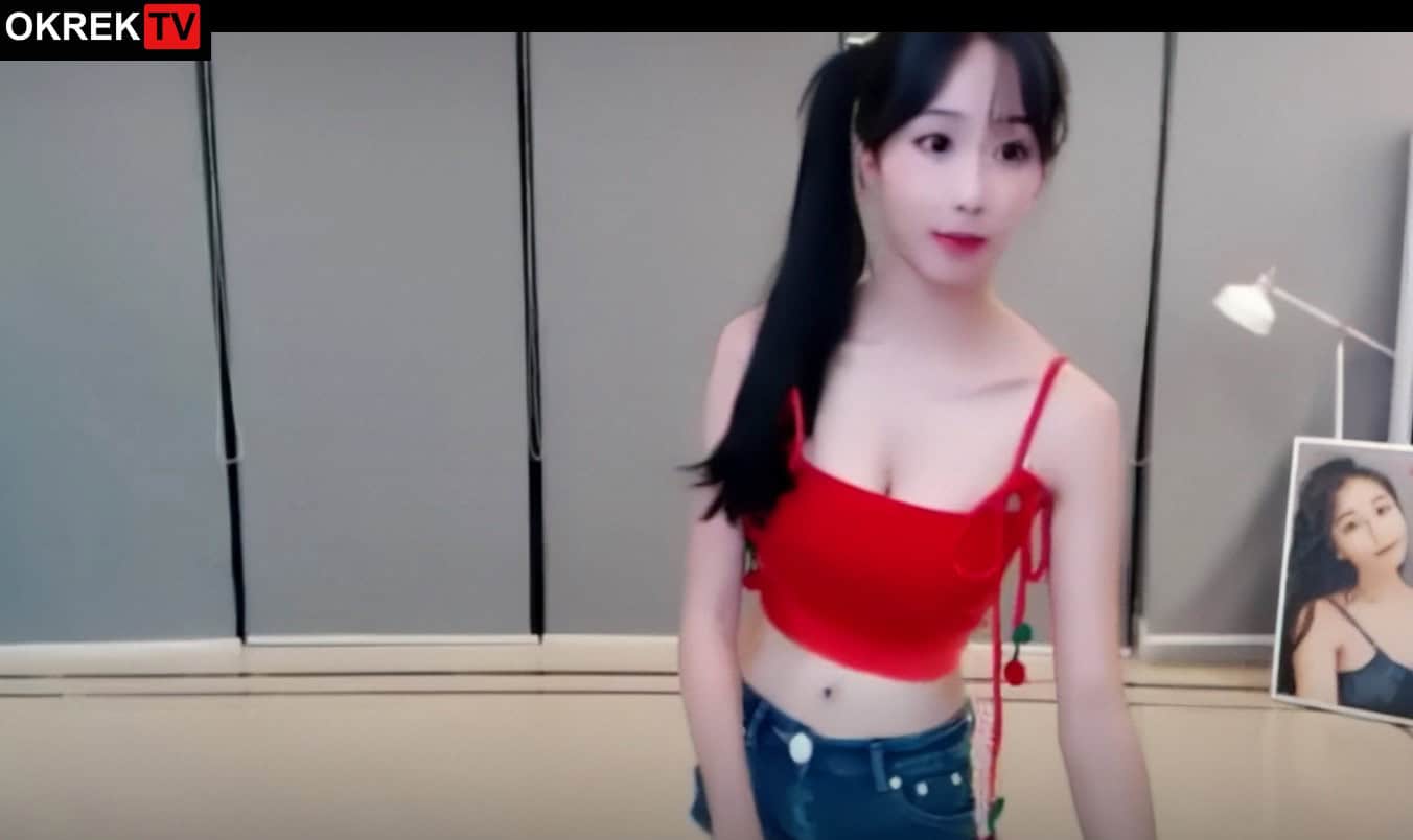 ##Secret:} bocil bergaya pake kacamata saat lagi wikwik  =  Stream